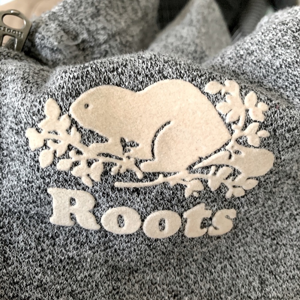 Roots Zip-up Sweater (youth XL)